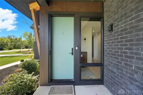 Entry Way - 6265 Red Lion 5 Points Rd, Springboro, OH 45066 photo 1 of 8