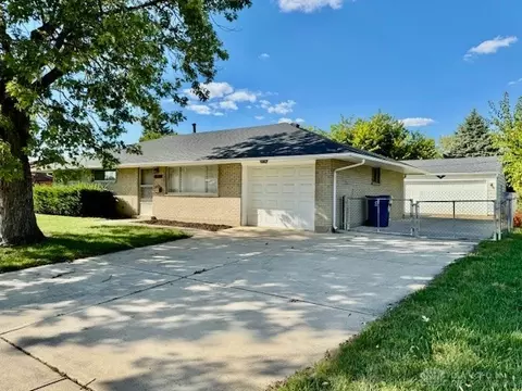 4825 Nelapark Dr, Dayton, OH 45424