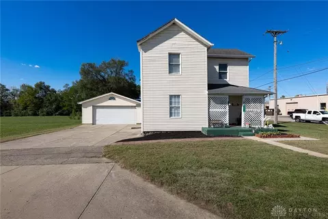 2233 E River Rd, Moraine, OH 45439 photo 1
