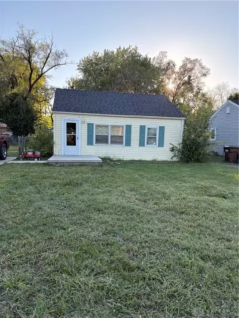 2204 Hawthorne St, Middletown, OH 45042
