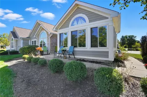 4620 Cobblestone Dr, Tipp City, OH 45371
