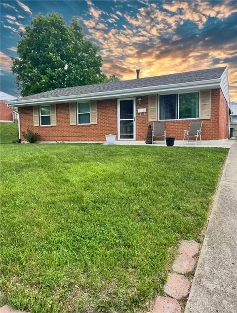 80 Westline Dr, Franklin, OH 45005
