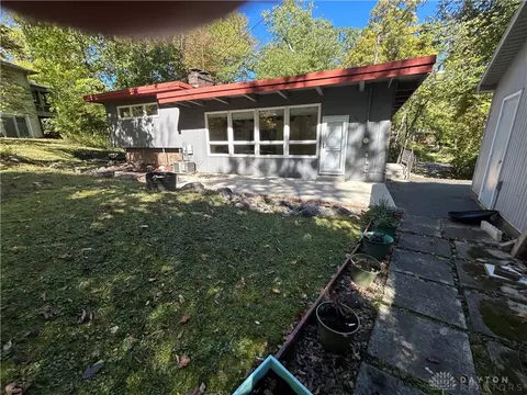 Exterior - 1535 Winding Trl, Springfield, OH 45503 photo 2 of 6