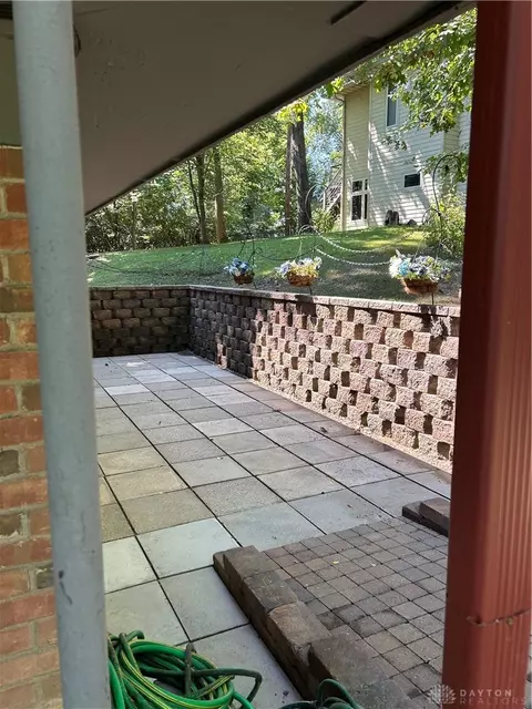 Exterior - 1535 Winding Trl, Springfield, OH 45503 photo 4 of 6