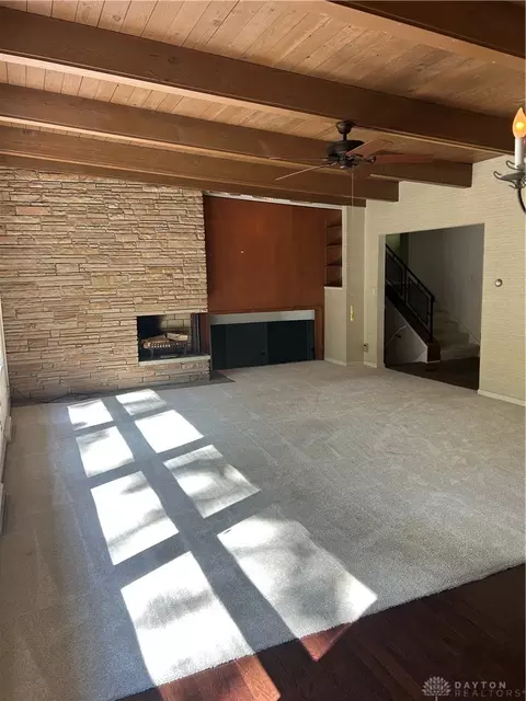 Living - 1535 Winding Trl, Springfield, OH 45503 photo 1 of 5