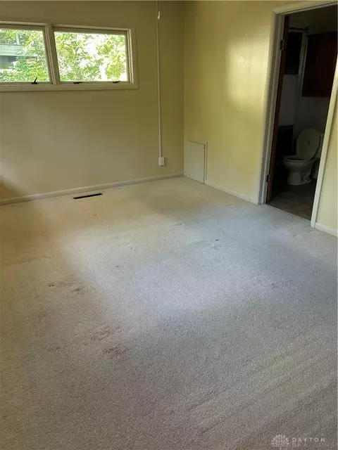 Bedroom - 1535 Winding Trl, Springfield, OH 45503 photo 3 of 8