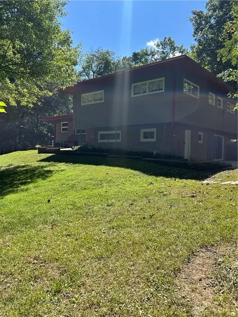 Exterior - 1535 Winding Trl, Springfield, OH 45503 photo 5 of 6