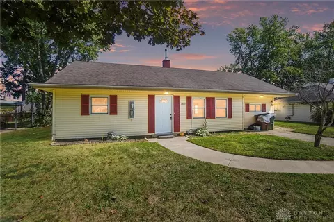 3822 Milford Dr, Dayton, OH 45429