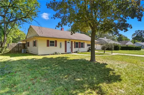 Exterior - 3822 Milford Dr, Dayton, OH 45429 photo 2 of 10