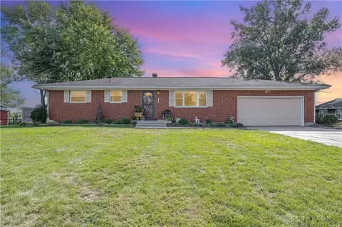 8447 Ora Ln, Middletown, OH 45042
