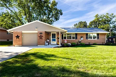 3072 Leonora Dr, Dayton, OH 45420