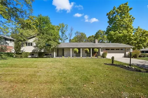 7720 Park Creek Dr, Dayton, OH 45459