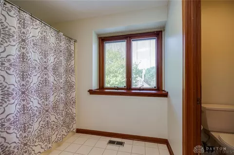 Bath - 6780 Montpellier Blvd, Centerville, OH 45459 photo 5 of 7