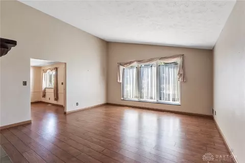 3872 Maryknoll Dr, Kettering, OH 45429 photo 11