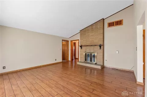 3872 Maryknoll Dr, Kettering, OH 45429 photo 8