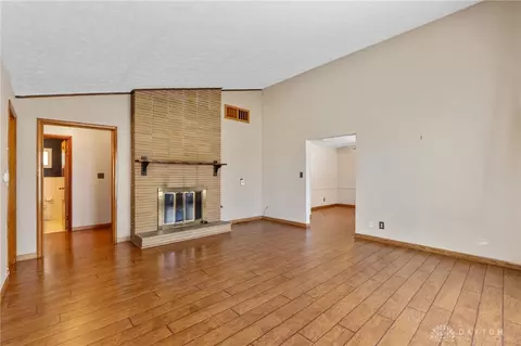 3872 Maryknoll Dr, Kettering, OH 45429 photo 9