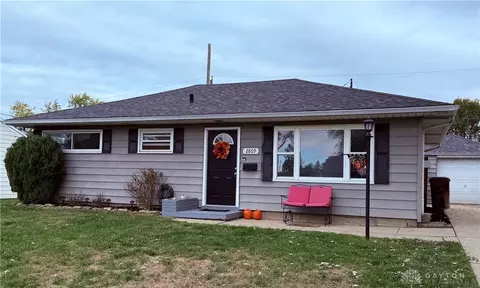 2809 Inland Dr, Middletown, OH 45042