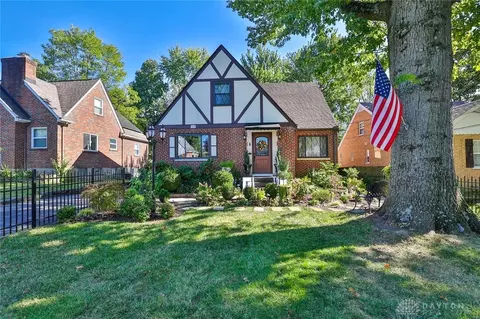 3435 Locust Ln, Cincinnati, OH 45238