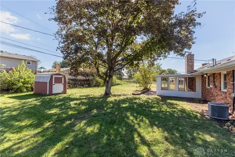 Exterior - 1075 Crestview Dr, Troy, OH 45373 photo 6 of 8