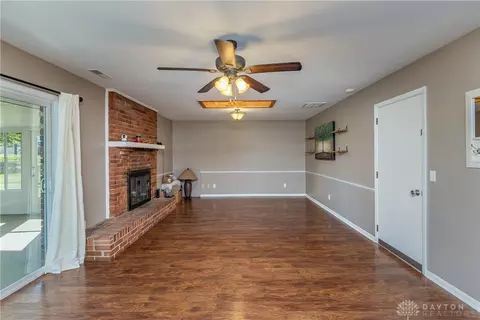 Living - 1075 Crestview Dr, Troy, OH 45373 photo 4 of 6