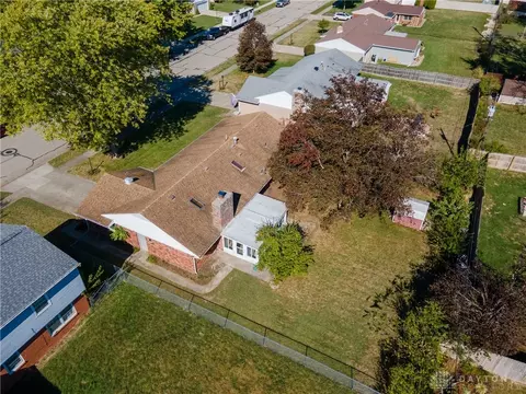 View/Area - 1075 Crestview Dr, Troy, OH 45373 photo 4 of 5