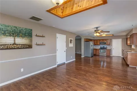 Living - 1075 Crestview Dr, Troy, OH 45373 photo 6 of 6
