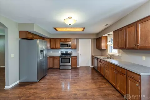 Kitchen - 1075 Crestview Dr, Troy, OH 45373 photo 1 of 3