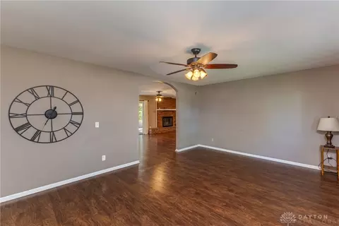 Living - 1075 Crestview Dr, Troy, OH 45373 photo 2 of 6