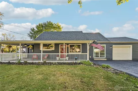2118 Van Oss Dr, Dayton, OH 45431