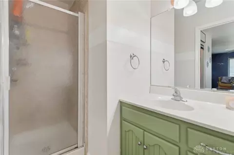 Bath - 2386 E Rahn Rd, Dayton, OH 45440 photo 2 of 3
