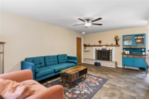 Living - 2386 E Rahn Rd, Dayton, OH 45440 photo 2 of 4