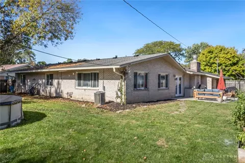 Exterior - 2386 E Rahn Rd, Dayton, OH 45440 photo 4 of 6