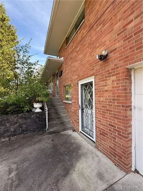 6940 Ellen Dr, Dayton, OH 45417