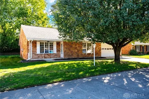 6724 Willow Creek Dr, Dayton, OH 45424