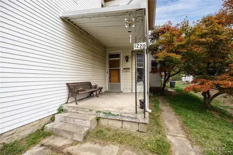 1220 W Pleasant St, Springfield, OH 45506 photo 4
