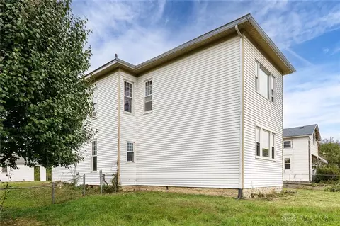 1220 W Pleasant St, Springfield, OH 45506 photo 3