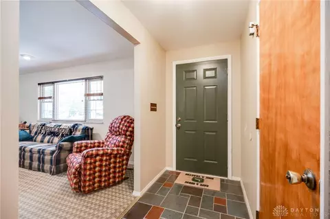 Entry Way - 1049 Georgian Dr, Dayton, OH 45429 photo 2 of 3
