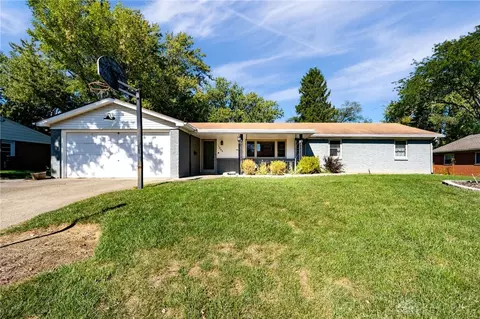 1049 Georgian Dr, Dayton, OH 45429