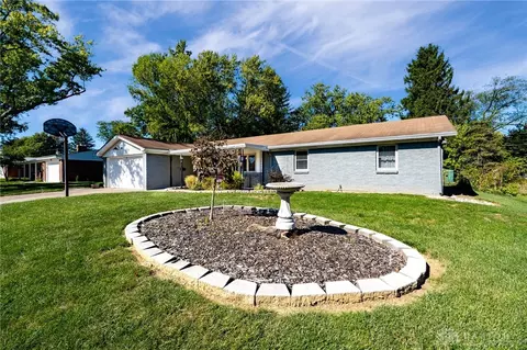 Exterior - 1049 Georgian Dr, Dayton, OH 45429 photo 2 of 11