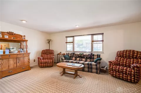 Living - 1049 Georgian Dr, Dayton, OH 45429 photo 1 of 3