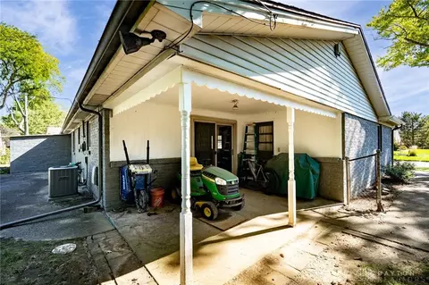 Exterior - 1049 Georgian Dr, Dayton, OH 45429 photo 6 of 11