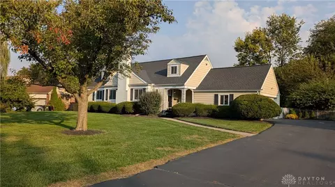 Exterior - 1125 Laurelwood Rd, Kettering, OH 45409 photo 7 of 14