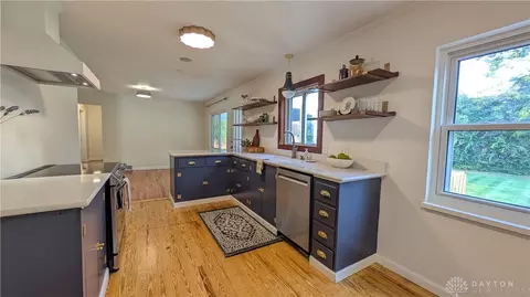 Kitchen - 1125 Laurelwood Rd, Kettering, OH 45409 photo 4 of 6