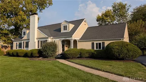 Exterior - 1125 Laurelwood Rd, Kettering, OH 45409 photo 2 of 14