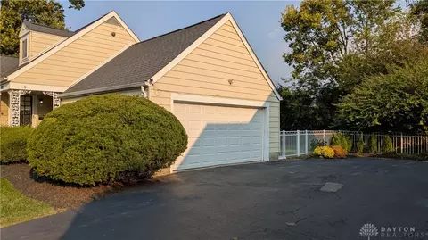 Exterior - 1125 Laurelwood Rd, Kettering, OH 45409 photo 11 of 14
