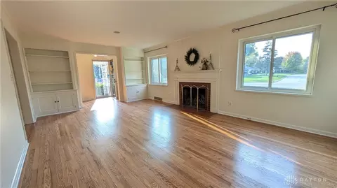 Living - 1125 Laurelwood Rd, Kettering, OH 45409 photo 1 of 8