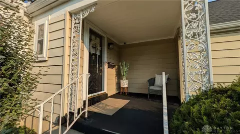Exterior - 1125 Laurelwood Rd, Kettering, OH 45409 photo 3 of 14