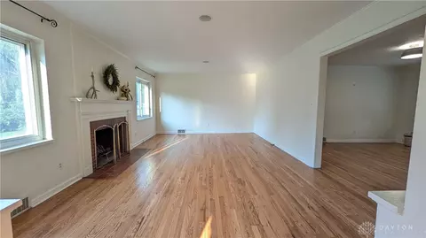 Living - 1125 Laurelwood Rd, Kettering, OH 45409 photo 2 of 8