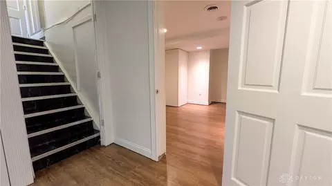 Entry Way - 1125 Laurelwood Rd, Kettering, OH 45409 photo 3 of 4