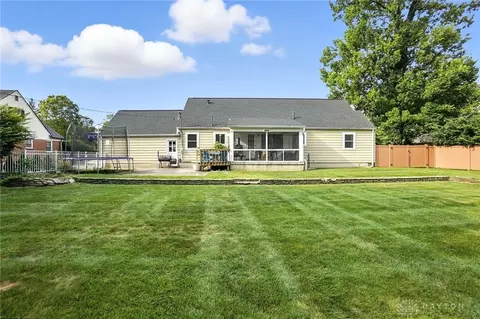 Exterior - 1125 Laurelwood Rd, Kettering, OH 45409 photo 13 of 14